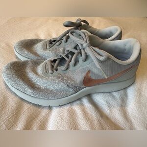 Nike Women's Light Gray Sneakers with Rose Gold Swoosh